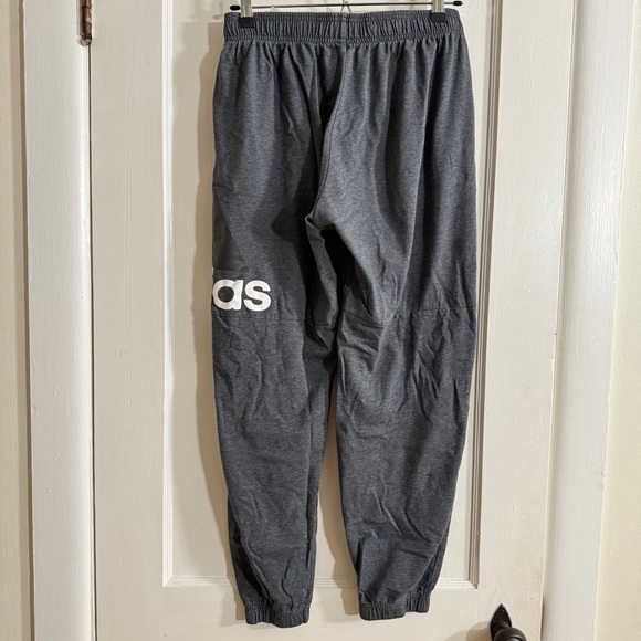 Adidas Women’s Essential Logo Jersey Plant - Picture 2 of 3